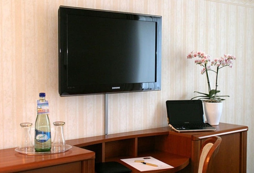 Отель Doberaner Hof