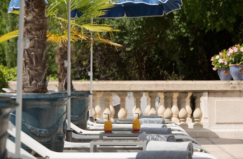 Отель Domaine Et Golf De Vaugouard  La Maison Younan