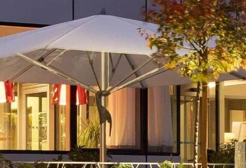 Отель Du Commerce Spa