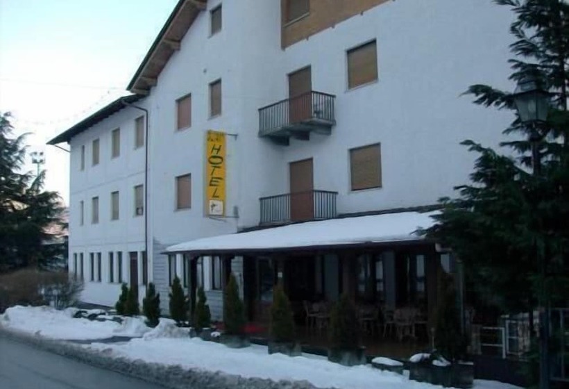 בית מלון כפרי Dujany