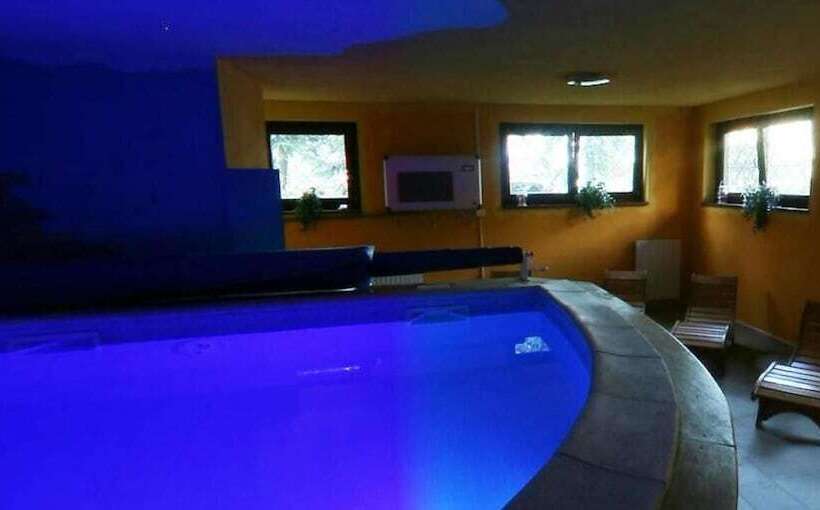 בית מלון כפרי Dujany