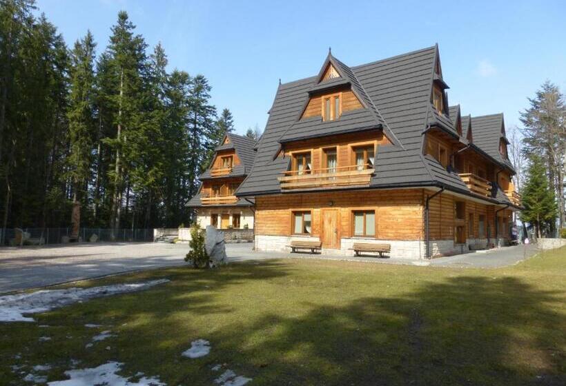 هتل Dwor Karolowka