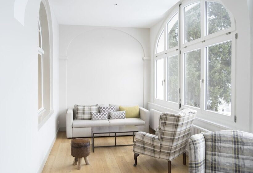 Отель Edelweiss