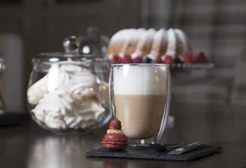 Отель Edelweiss