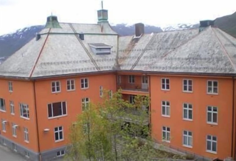 Enter St Elisabeth Hotel & Spa