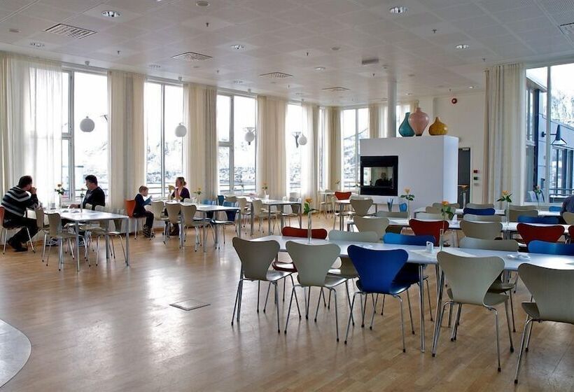 Enter St Elisabeth Hotel & Spa