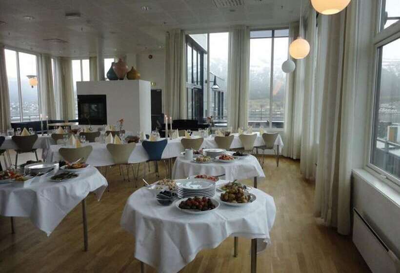 Enter St Elisabeth Hotel & Spa