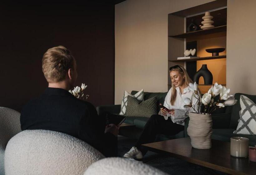 Enter St Elisabeth Hotel & Spa