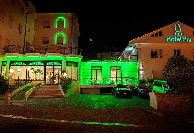 هتل Fini