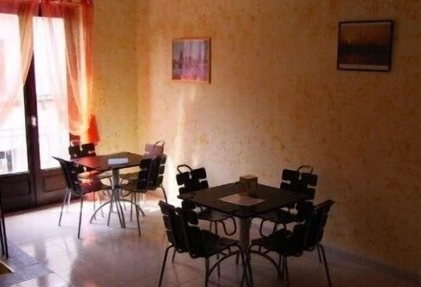 فندق Food & Drink