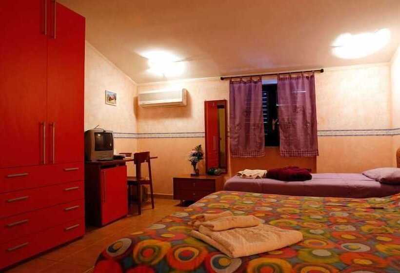 فندق Food & Drink