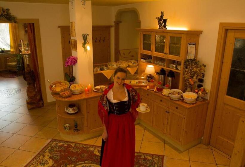 Отель Garni Ongaro