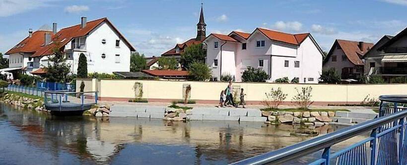 酒店 Gasthof Altes Rathaus Garni