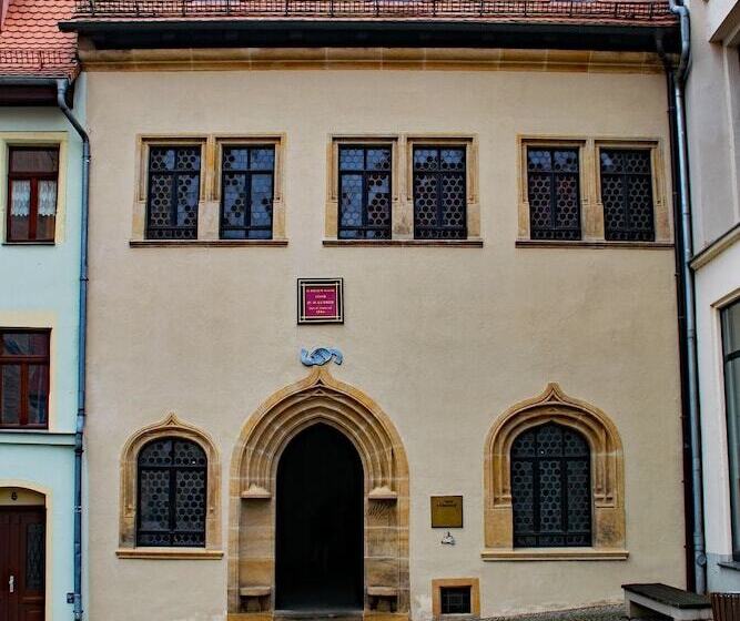 فندق Graf Von Mansfeld