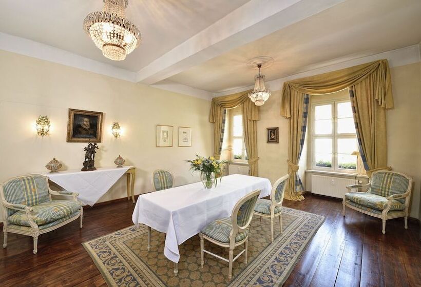 فندق Graf Von Mansfeld