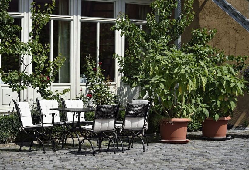 فندق Graf Von Mansfeld