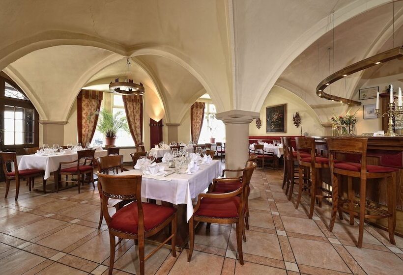 فندق Graf Von Mansfeld