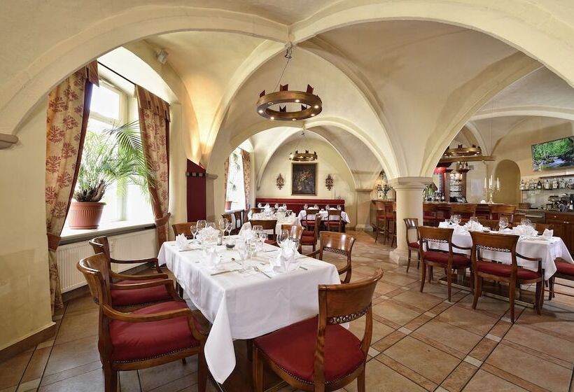 فندق Graf Von Mansfeld