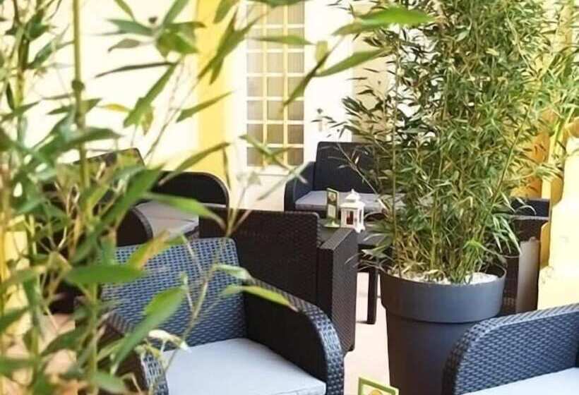 호텔 Grand Hôtel De Bourbon Lancy   Logis   Restaurant Et Spa