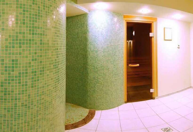 בית מלון כפרי Grand Laola Spa