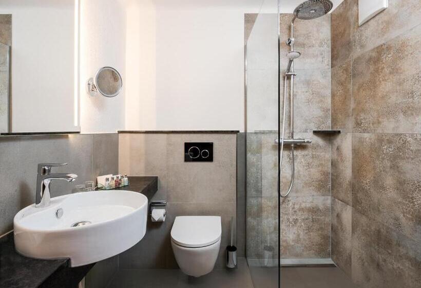 Отель Gut Ising