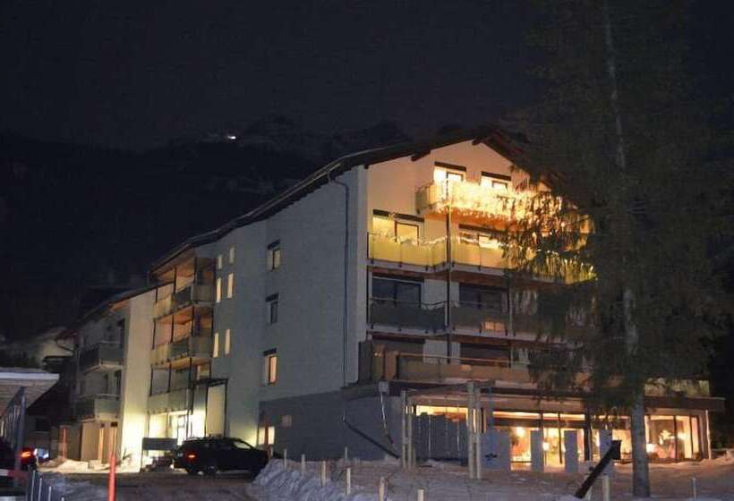 Отель Hahnenblick