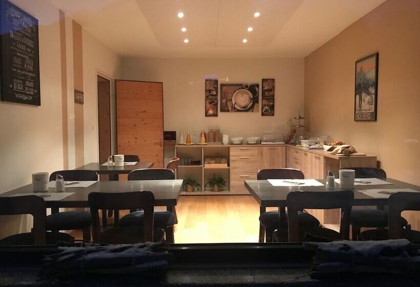 Отель Hahnenblick