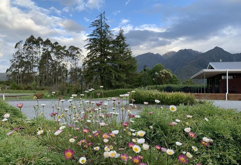 בית מלון כפרי High Peaks