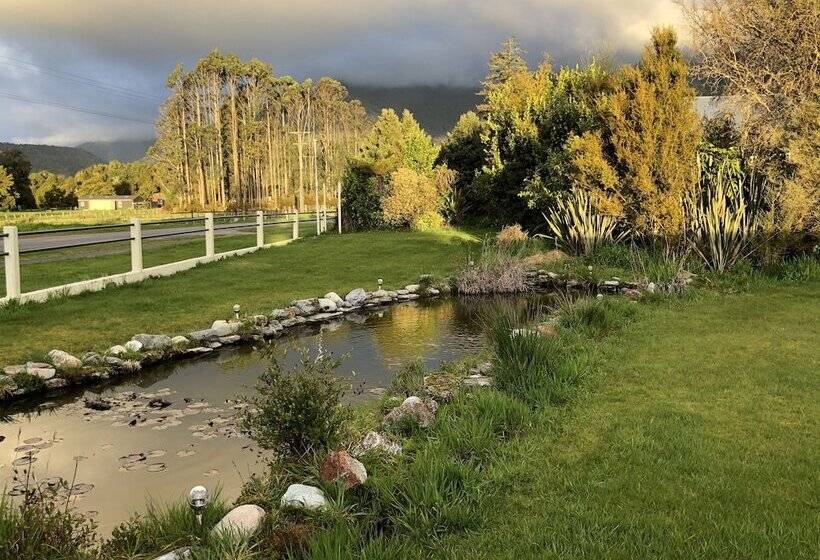 בית מלון כפרי High Peaks