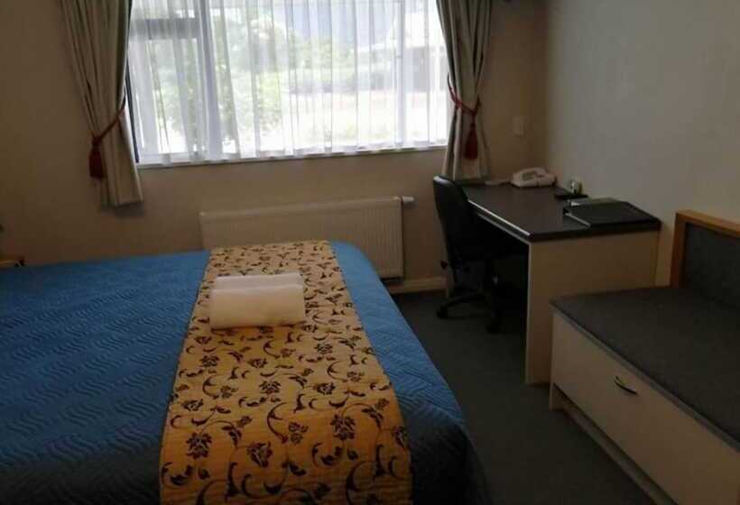 בית מלון כפרי High Peaks