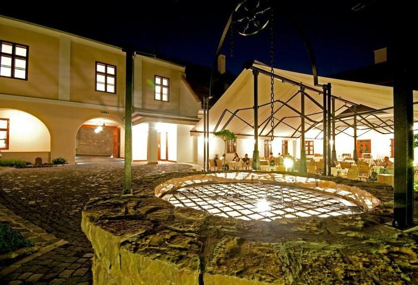 Hotel Historia & Historante