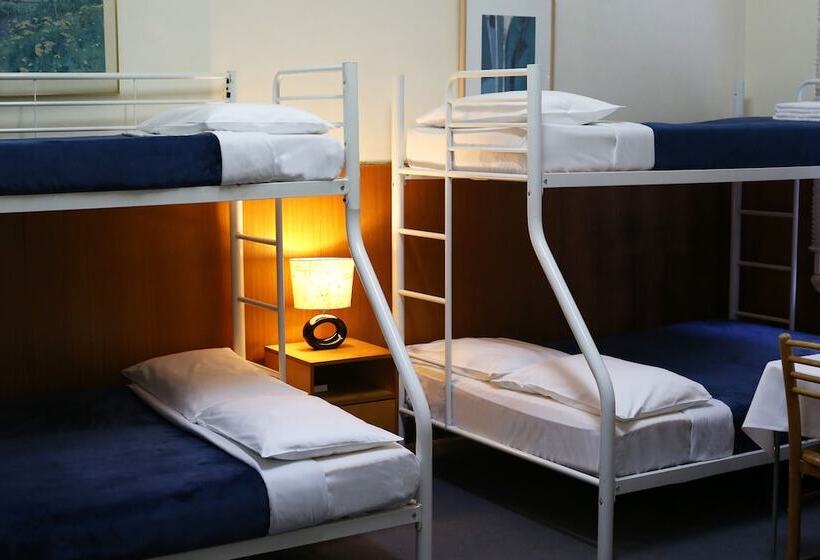 هتل Holiday Lodge