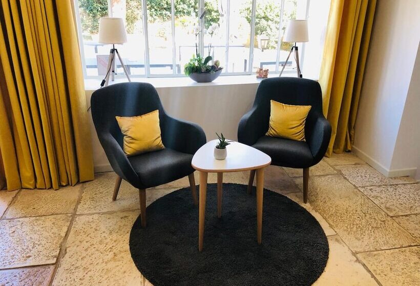 Отель Hostellerie Du Val D Or