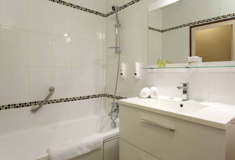 Отель Hostellerie Du Val D Or