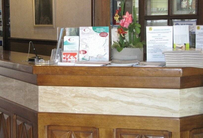 ホテル Hôtel Des Rochers