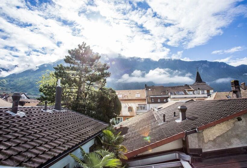 Отель Hôtel Du Port