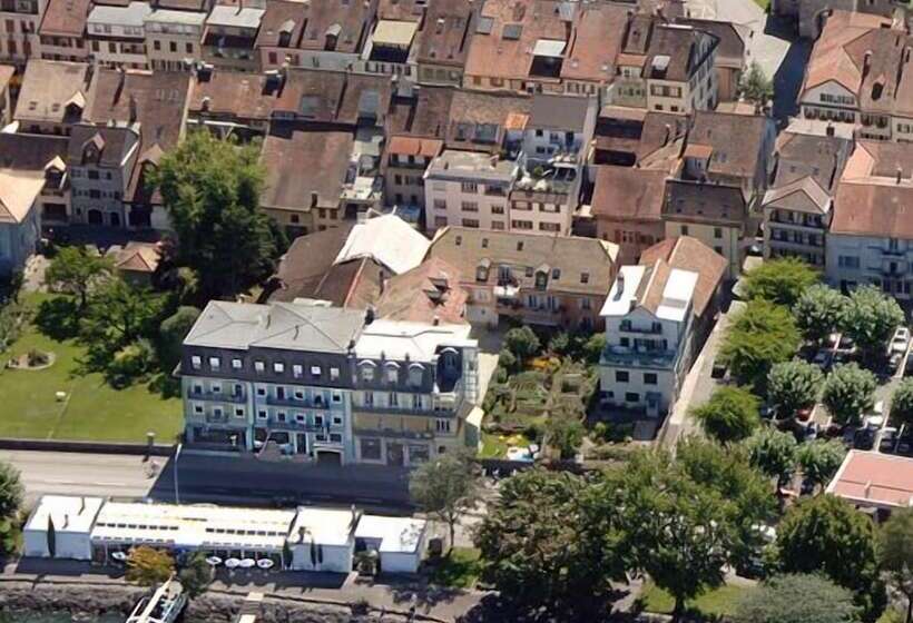 Отель Hôtel Du Port