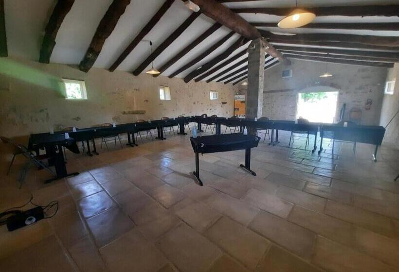 فندق Hôtel Mas De Baumes