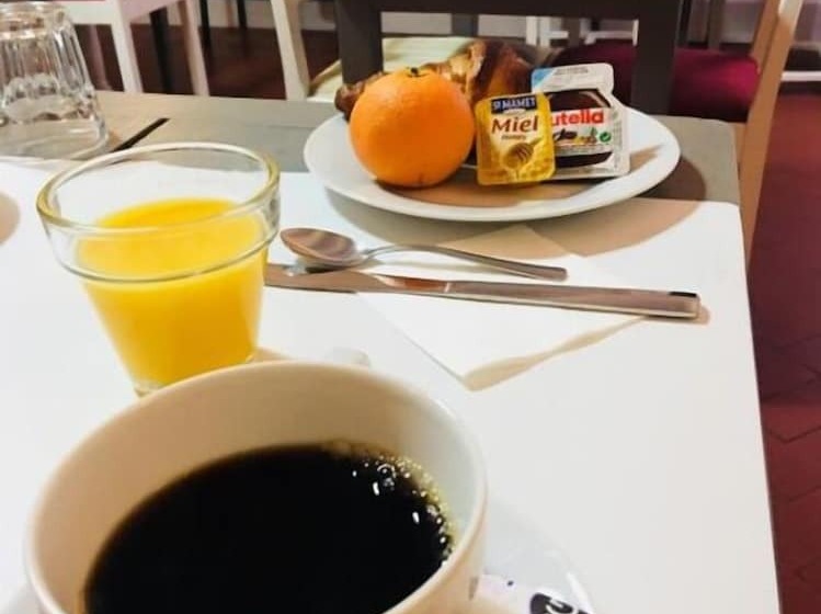 فندق Hôtel Moderne