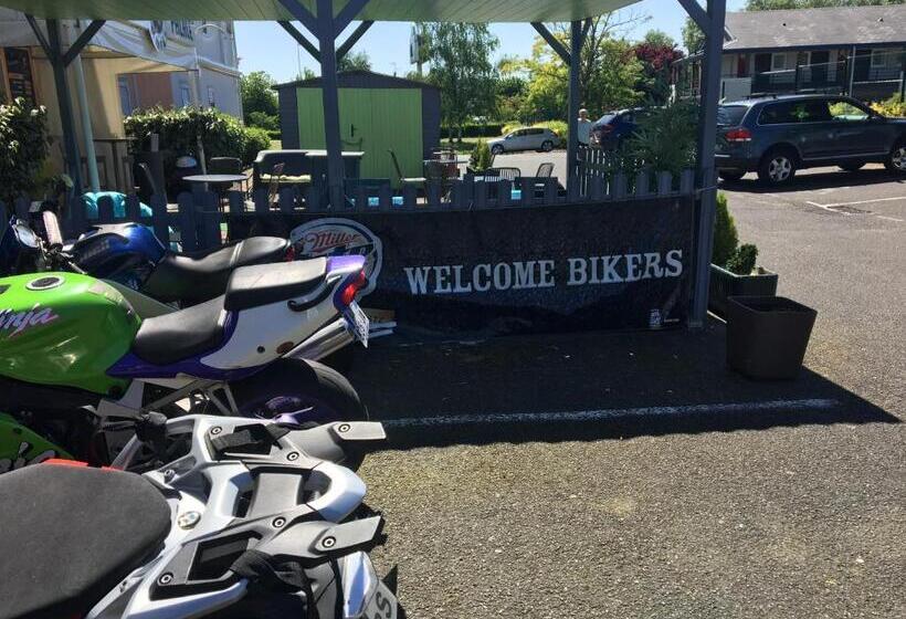 Отель Hôtel Quick Palace Tours Nord