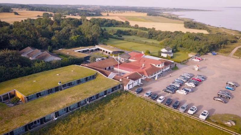 هتل L Och Restaurang Hovs Hallar