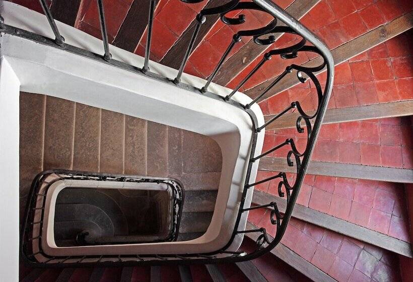 Отель La Maison Sur La Sorgue   Esprit De France