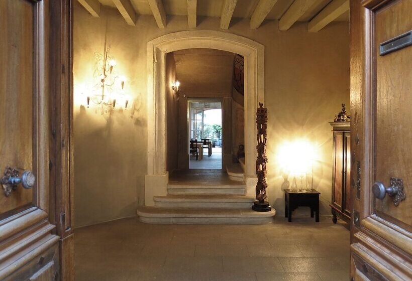 Отель La Maison Sur La Sorgue   Esprit De France