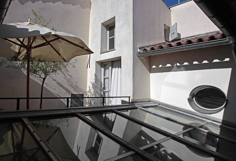 Отель La Maison Sur La Sorgue   Esprit De France