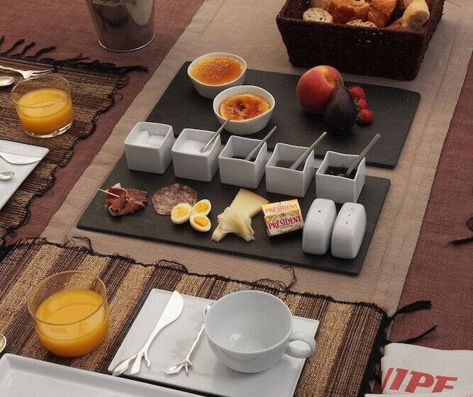 Отель La Maison Sur La Sorgue   Esprit De France