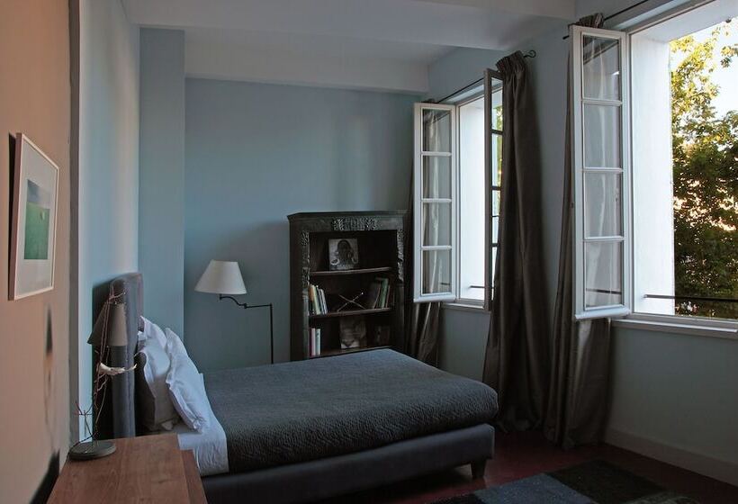 Отель La Maison Sur La Sorgue   Esprit De France