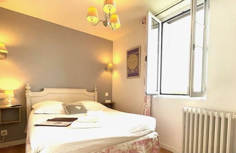 ホテル La Villa Les Mots Passants