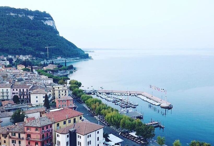 Отель La Vittoria Boutique