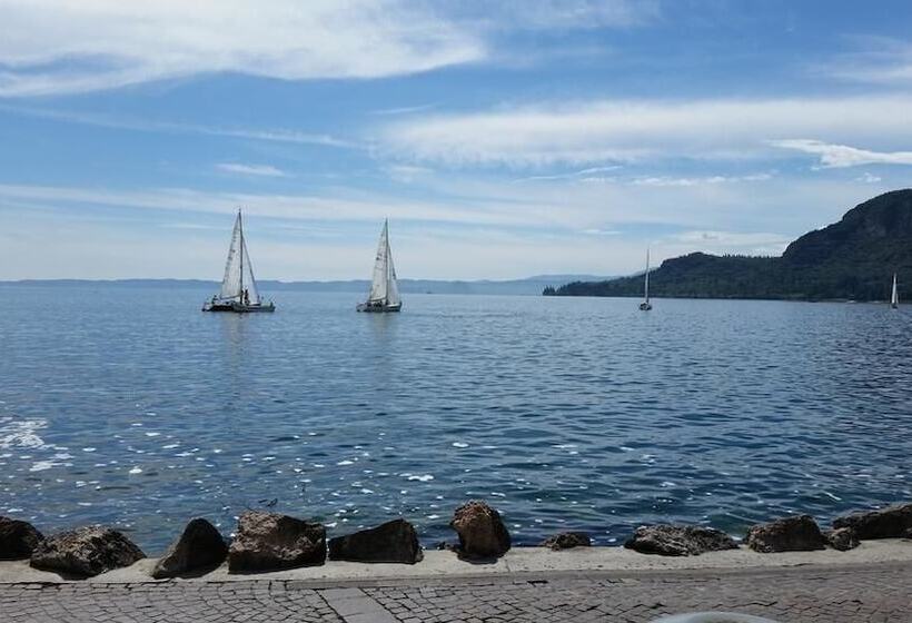 Отель La Vittoria Boutique