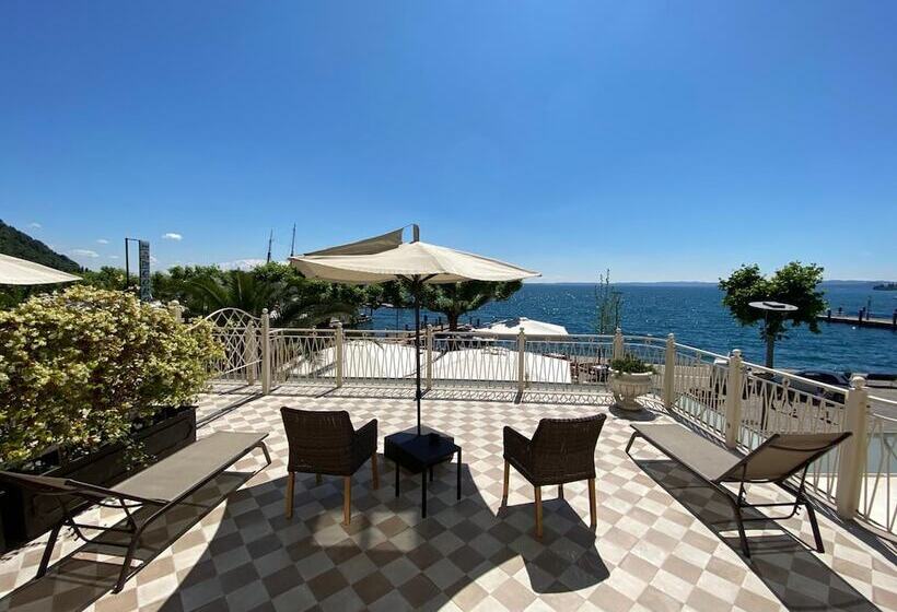 Отель La Vittoria Boutique